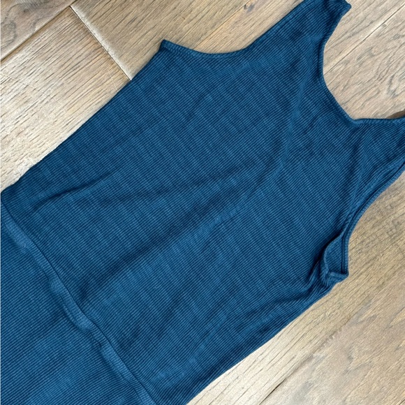 Monrow Dress - Picture 2 of 8